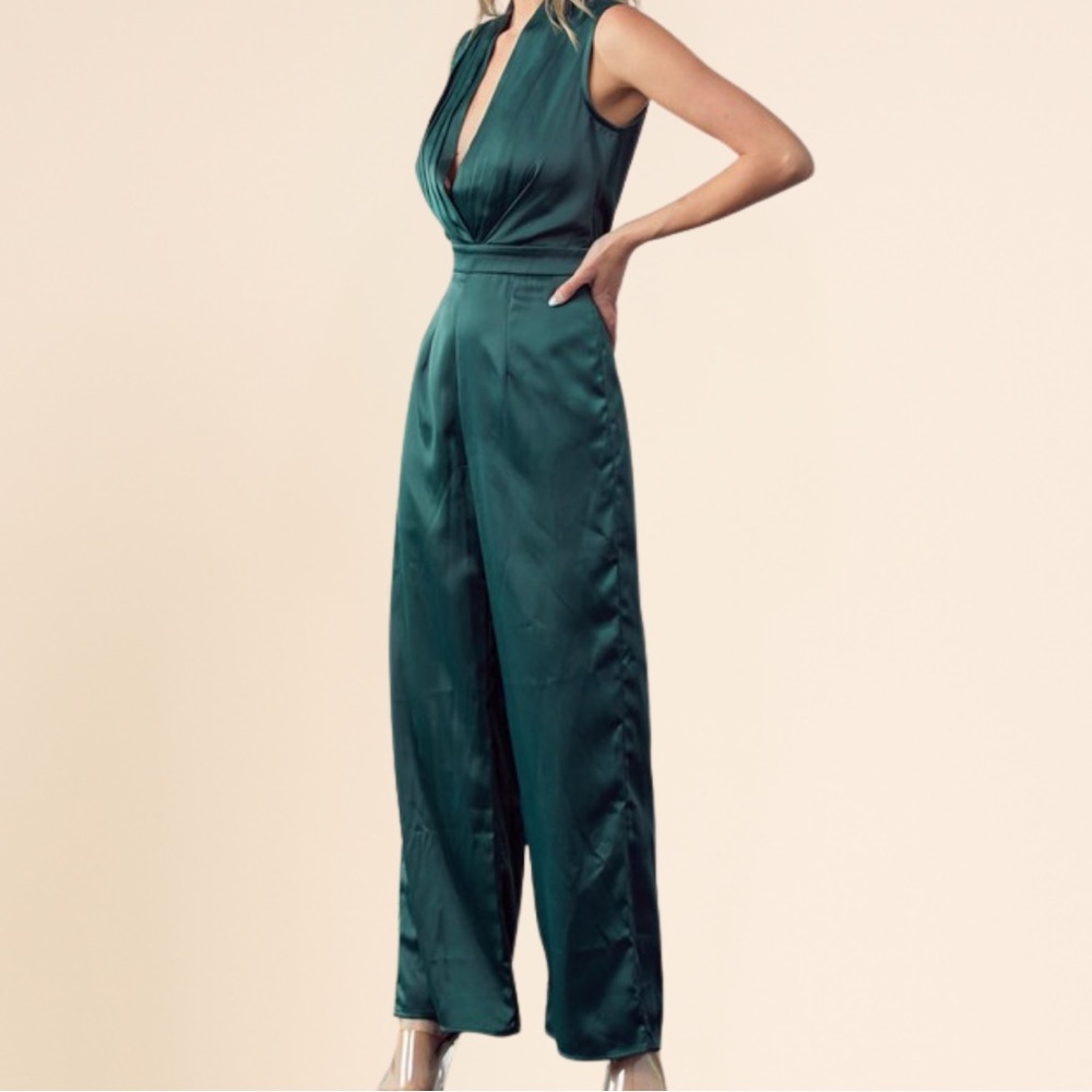 Chic Emerald Satin Jumpsuit - Picture 3 of 10